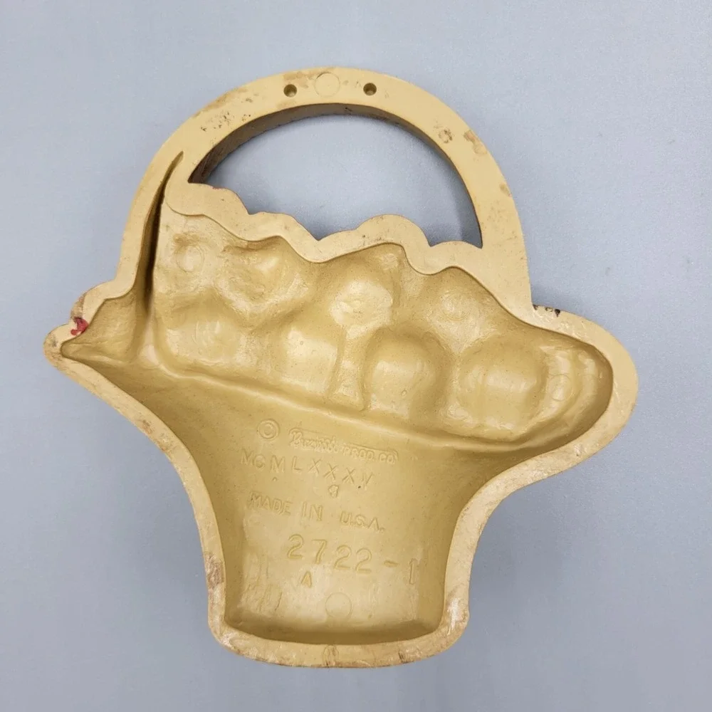 Vtg Burwood Basket Wall Plaques Strawberries Raspberries Fruit Decor Set Of 2